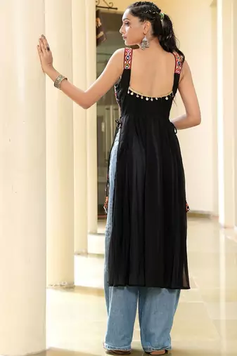 Ethnic motifs embroidered square neck thread work thread work empire kurti