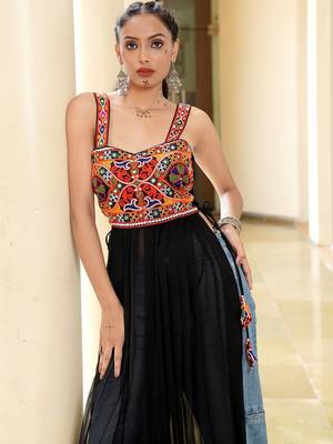 Ethnic motifs embroidered square neck thread work thread work empire kurti 4