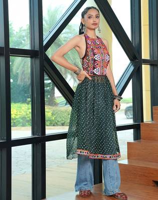 Ethnic motifs embroidered halter neck thread work thread work empire kurti 2