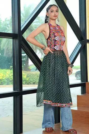 Ethnic motifs embroidered halter neck thread work thread work empire kurti