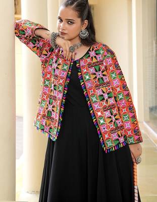 Geometric embellished thread work thread work pleated anarkali kurti 4