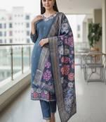 Women floral embroidered regular thread work kurta with trousers & with dupatta