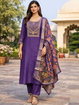 Women ethnic motifs embroidered regular thread work kurta with trousers & with dupatta 4