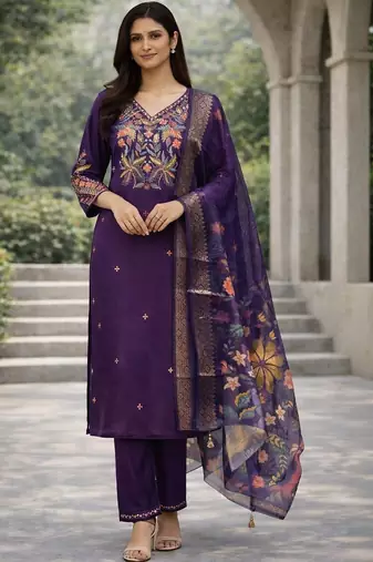 Women floral embroidered regular thread work kurta with trousers & with dupatta
