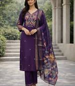 Women floral embroidered regular thread work kurta with trousers & with dupatta