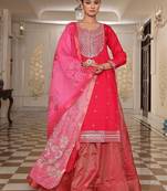 Floral embroidered straight kurta skirt with dupatta