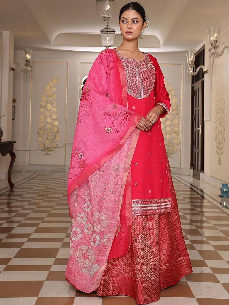 Floral embroidered straight kurta skirt with dupatta
