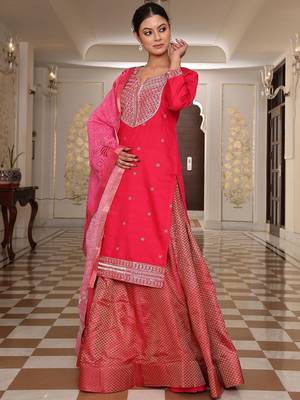 Floral embroidered straight kurta skirt with dupatta 4