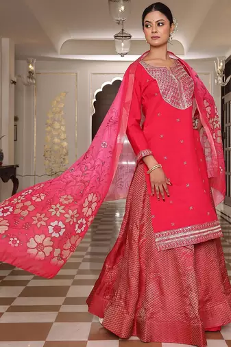 Floral embroidered straight kurta skirt with dupatta
