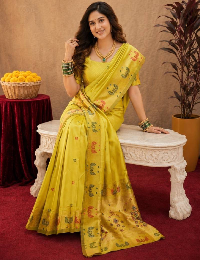 Parrot soft silk blend banarasi jacuard work pethani saree with unstitched blouse piece
