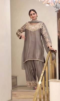 Grey Embroidery and sequin Silk Blend Salwar Suit 2