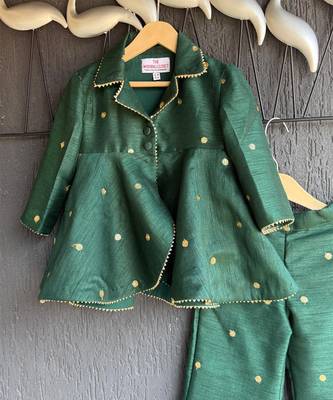 Bottle green embroidered raw silk co ord set 4