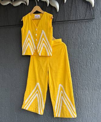 Yellow embroidered cotton slub co ord set 2