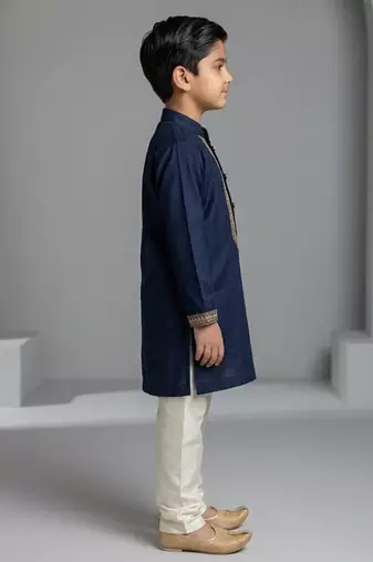 Blue embroidered velvet kurta set