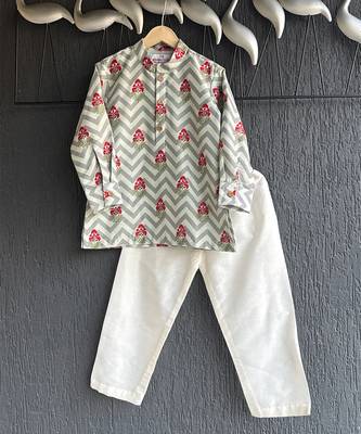 Grey off white printed cotton silk kurta set 2
