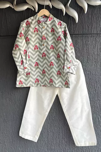 Grey off white printed cotton silk kurta set