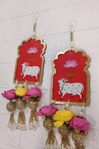 handmade cow mdf door hanging with artificial flowers traditional festive decoration pack of 2