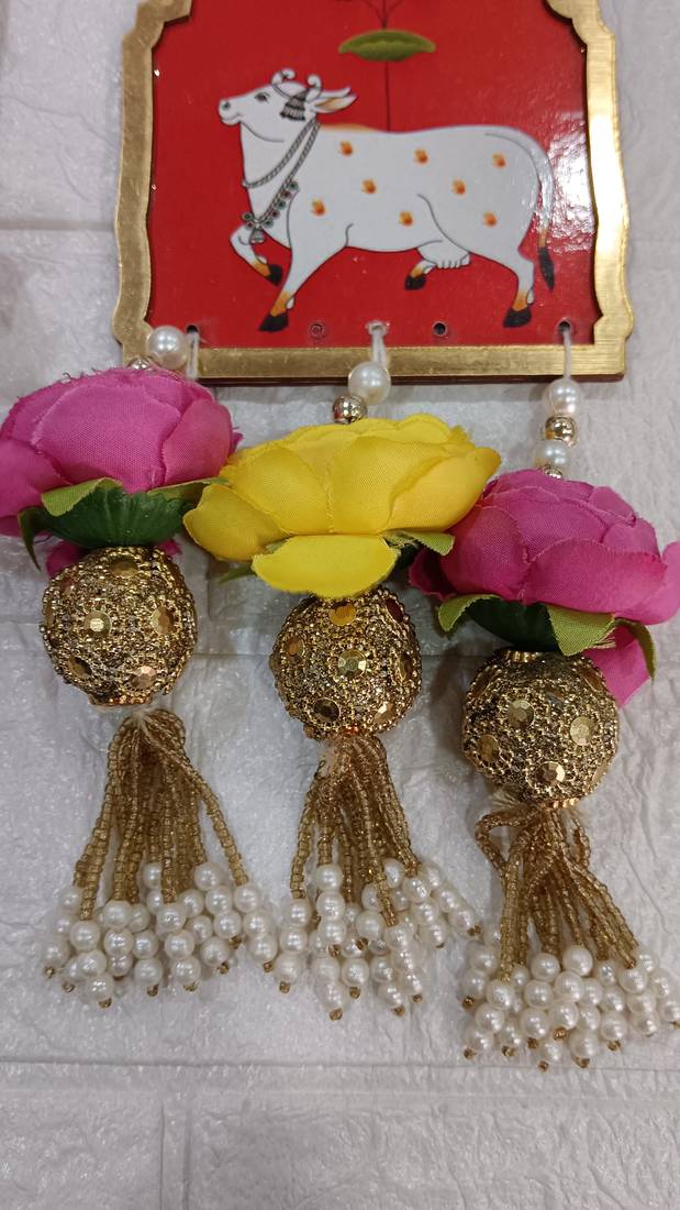handmade cow mdf door hanging with artificial flowers traditional festive decoration pack of 2