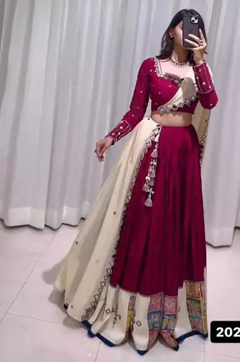 Rani Pink threadDigital print with real mirror work Rayon Lehanga Choli Set