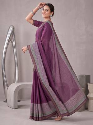 Megenta linen solid bollywood digital print saree 2