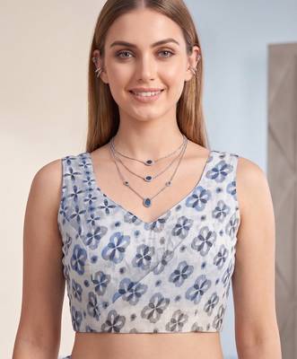blue & white linen geometric bollywood digital print saree 5