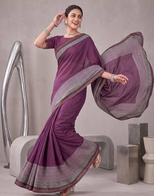 Megenta linen solid bollywood digital print saree 1