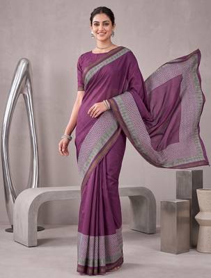 Megenta linen solid bollywood digital print saree 4