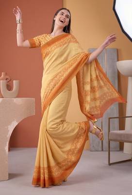 Yellow linen geometric bollywood digital print saree 3