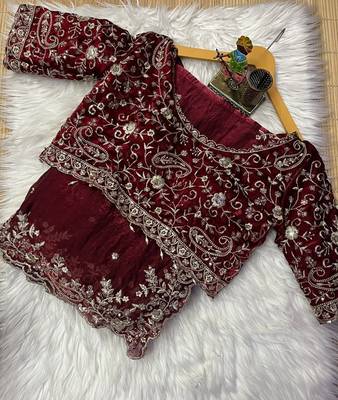 Maroon Color Zari Sequence Mango Design Embrodairy Work Silk Blend Saree 2