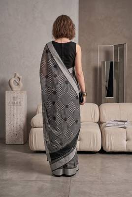 black chanderi graphic print digital print bollywood saree 4