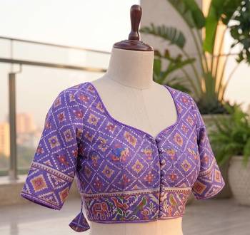 cream & purple chanderi geometric printed ready to wear saree 5