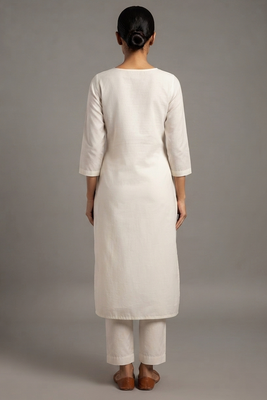 Cream red floral embroidered kurta set 2
