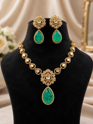 Gold plated green emerald style kundan necklace set with teardrop pendant & matching earrings  jewellery set 1