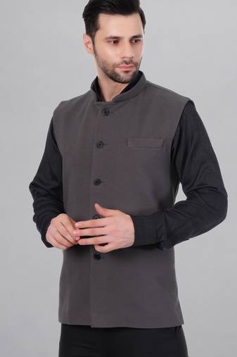 Veera paridhaan men's self texture nehru jacket - dark grey (size 36)