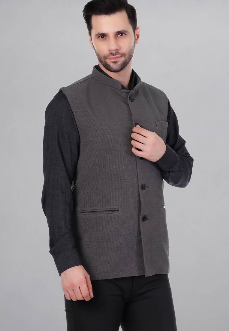 Veera paridhaan men's self texture nehru jacket - dark grey (size 36)