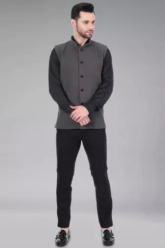 Veera paridhaan men's self texture nehru jacket - dark grey (size 36)