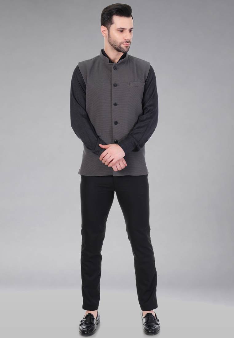 Veera paridhaan men's self texture nehru jacket - dark grey (size 36)