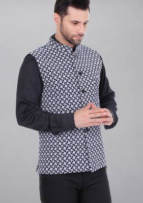 Veera paridhaan men's kashida embroidered nehru jacket - blue 3