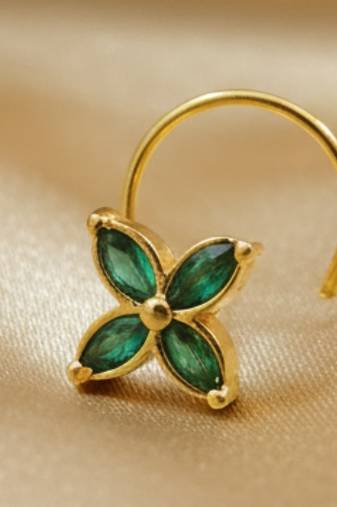 Sizzling gold floral Green Stone nose ring accessory nosepin or nosering
