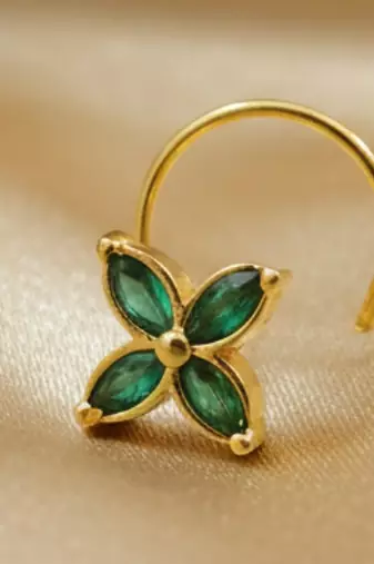 Sizzling gold floral Green Stone nose ring accessory nosepin or nosering