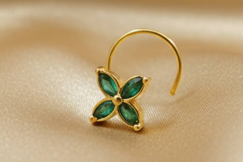 Sizzling gold floral Green Stone nose ring accessory nosepin or nosering
