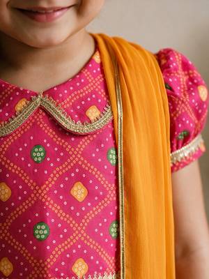 Vastramay Sishu Girls Pink Bandhani Print Cotton Lehenga Choli with Dupatta 2