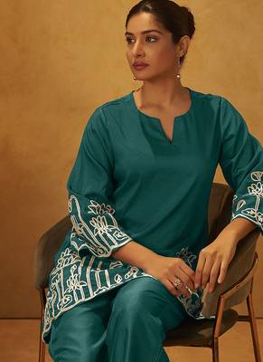 Dark green embroidered cotton blend co-ord set 5