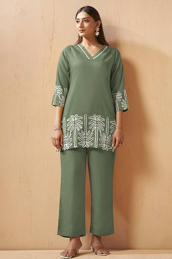 Green embroidered cotton blend co-ord set