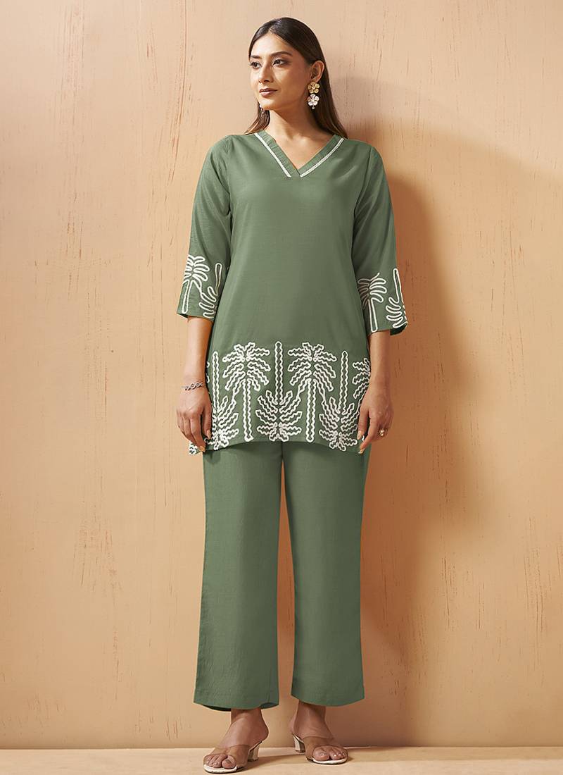 Green embroidered cotton blend co-ord set