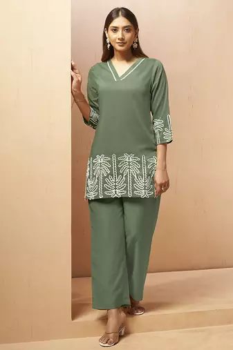 Green embroidered cotton blend co-ord set