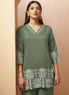 Green embroidered cotton blend co-ord set 5