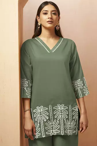 Green embroidered cotton blend co-ord set