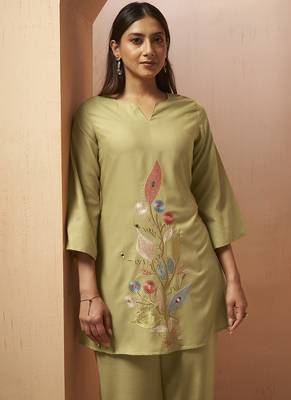 Green embroidered with mirror work cotton blend co-ord set 4