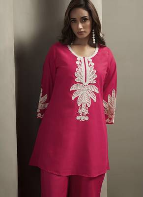 Pink embroidered cotton blend co-ord set 4